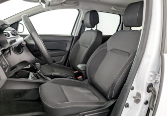 Подержанный автомобиль Renault Duster 2021 года (20 фото)