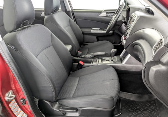 Подержанный автомобиль Subaru Forester Suv 2012 года (23 фото)