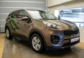 Подержанный автомобиль Kia Sportage 2018 года (3 фото)