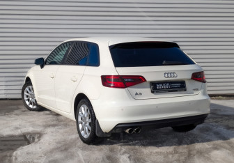 Подержанный автомобиль Audi A3 Hatchback 2014 года (7 фото)