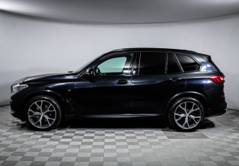 Подержанный автомобиль BMW X5 2019 года (8 фото)