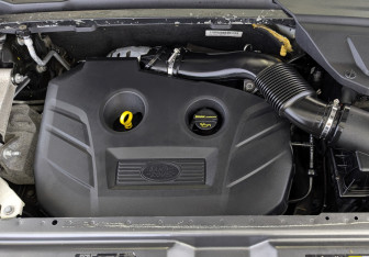 Подержанный автомобиль Land Rover Discovery Sport 2016 года (9 фото)