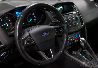 Подержанный автомобиль Ford Focus Hatchback 2017 года (9 фото)