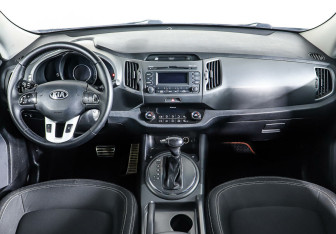 Подержанный автомобиль Kia Sportage 2012 года (11 фото)