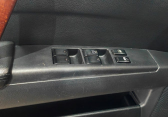 Подержанный автомобиль Nissan Teana 2006 года (14 фото)