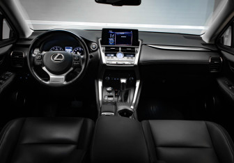 Подержанный автомобиль Lexus NX 2018 года (8 фото)