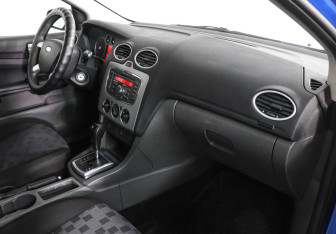 Подержанный автомобиль Ford Focus Hatchback 2007 года (6 фото)