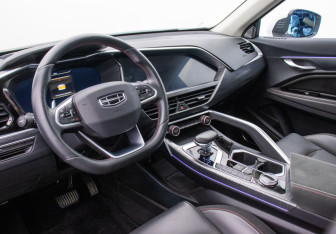 Подержанный автомобиль Geely Tugella 2022 года (9 фото)