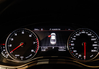 Подержанный автомобиль Audi A6 Sedan 2015 года (12 фото)