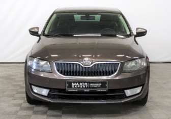 Подержанный автомобиль Skoda Octavia Liftback 2014 года (2 фото)