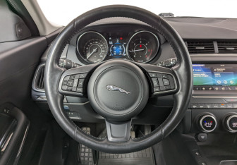 Подержанный автомобиль Jaguar E-Pace 2020 года (10 фото)
