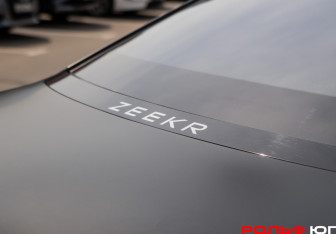 Подержанный автомобиль Zeekr 007 2024 года (27 фото)