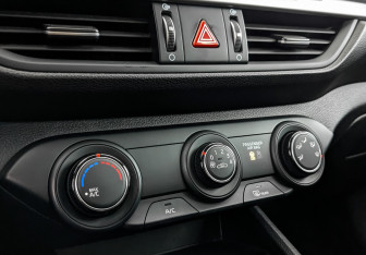 Подержанный автомобиль Kia Cerato Sedan 2019 года (21 фото)