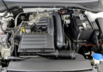 Подержанный автомобиль Volkswagen Passat Sedan 2019 года (9 фото)