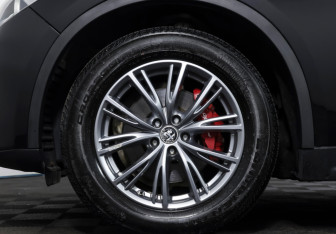 Подержанный автомобиль Alfa Romeo Stelvio 2017 года (21 фото)