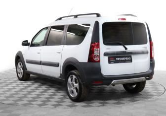 Подержанный автомобиль LADA (ВАЗ) Largus Wagon 2018 года (7 фото)