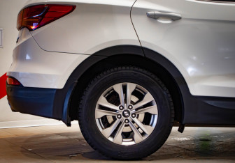 Подержанный автомобиль Hyundai Santa Fe 2013 года (30 фото)
