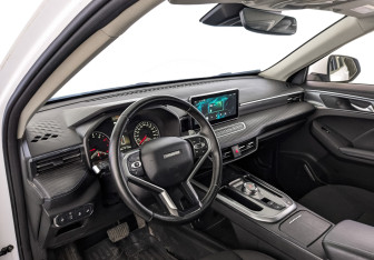 Подержанный автомобиль Haval Jolion 2023 года (15 фото)