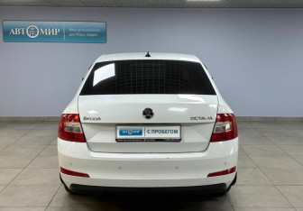 Подержанный автомобиль Skoda Octavia Liftback 2017 года (6 фото)