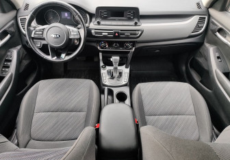 Подержанный автомобиль Kia Seltos 2020 года (10 фото)