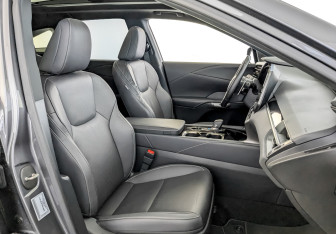 Подержанный автомобиль Lexus RX 2024 года (24 фото)