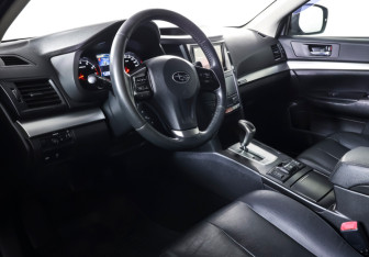 Подержанный автомобиль Subaru Outback Wagon 2012 года (14 фото)