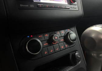 Подержанный автомобиль Nissan Qashqai 2012 года (16 фото)