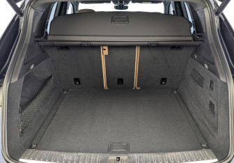 Подержанный автомобиль Porsche Cayenne 2018 года (10 фото)