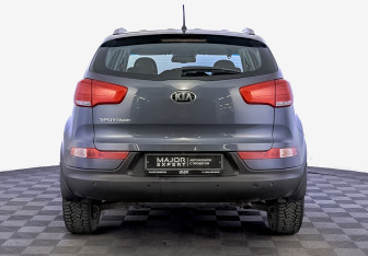 Подержанный автомобиль Kia Sportage 2015 года (6 фото)