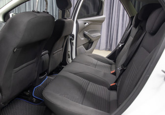 Подержанный автомобиль Ford Focus Hatchback 2017 года (12 фото)