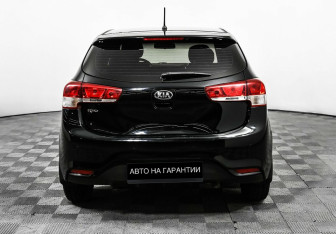 Подержанный автомобиль Kia Rio Hatchback 2016 года (6 фото)