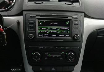 Подержанный автомобиль Skoda Yeti 2012 года (13 фото)
