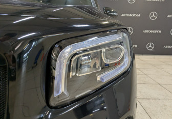 Подержанный автомобиль Mercedes-Benz GLB 2021 года (11 фото)