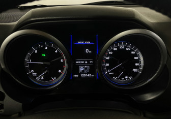 Подержанный автомобиль Toyota Land Cruiser Prado 2017 года (11 фото)