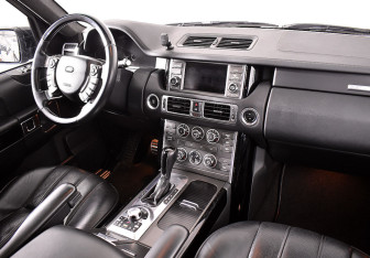 Подержанный автомобиль Land Rover Range Rover 2010 года (15 фото)