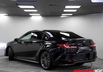 Подержанный автомобиль Toyota Camry Sedan 2024 года (23 фото)