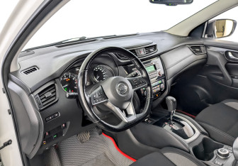 Подержанный автомобиль Nissan Qashqai 2020 года (16 фото)