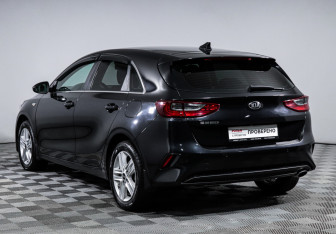 Подержанный автомобиль Kia Ceed Hatchback 2019 года (7 фото)