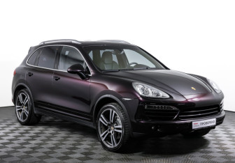Подержанный автомобиль Porsche Cayenne 2012 года (3 фото)