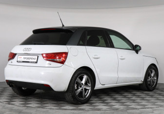 Подержанный автомобиль Audi A1 2012 года (3 фото)