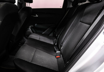 Подержанный автомобиль Kia Rio Sedan 2018 года (13 фото)