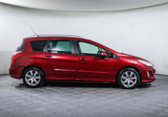 Подержанный автомобиль Peugeot 308 Wagon 2008 года (4 фото)