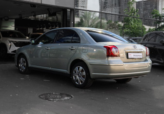 Подержанный автомобиль Toyota Avensis Sedan 2007 года (6 фото)