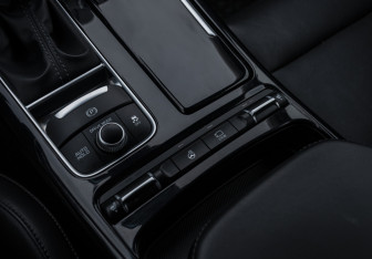 Подержанный автомобиль Kia Stinger 2019 года (15 фото)