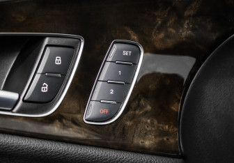 Подержанный автомобиль Audi A7 2014 года (17 фото)