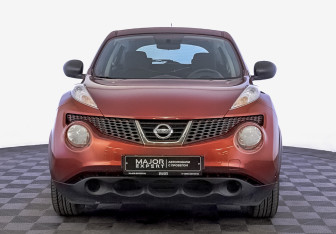 Подержанный автомобиль Nissan Juke 2014 года (2 фото)