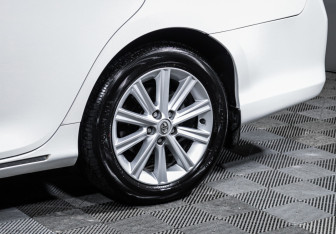 Подержанный автомобиль Toyota Camry Sedan 2013 года (15 фото)