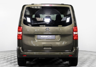 Подержанный автомобиль Citroen SpaceTourer 2018 года (6 фото)