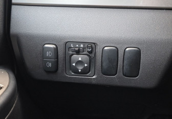 Подержанный автомобиль Mitsubishi Pajero 2008 года (16 фото)