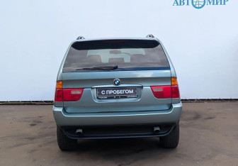 Подержанный автомобиль BMW X5 2002 года (6 фото)